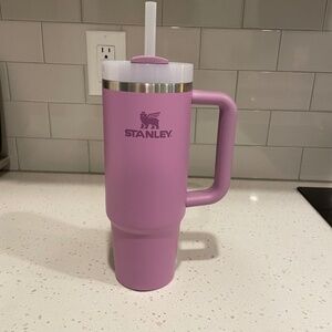 Stanley 30 oz Quencher H2.0 Flowstate Tumbler-Lilac